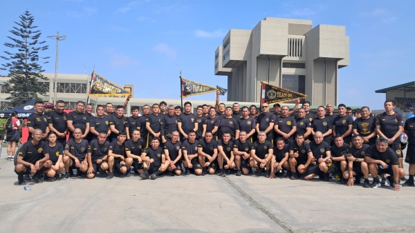 Reservistas participan en la Carrera Cívico Militar
